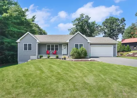 7 Old Enfield Rd, Belchertown, MA 01007