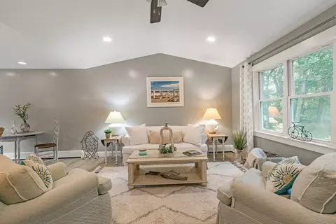 36 Chartwell Dr, Bourne, MA 02532 photo 3