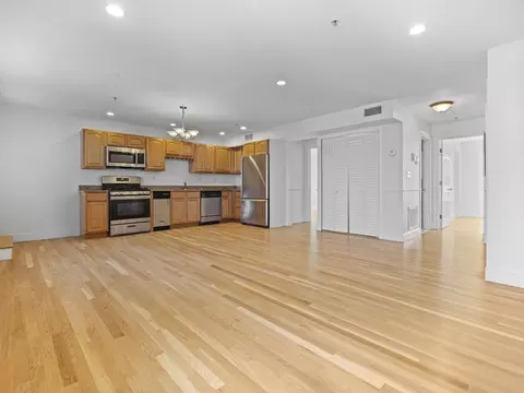 408 E Third St #5, Boston, MA 02127 photo 18