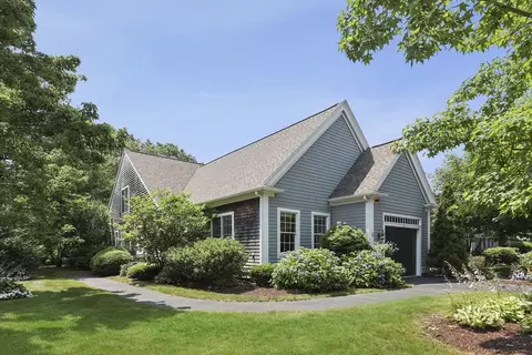 26 Windsor Pt #1, Mashpee, MA 02649