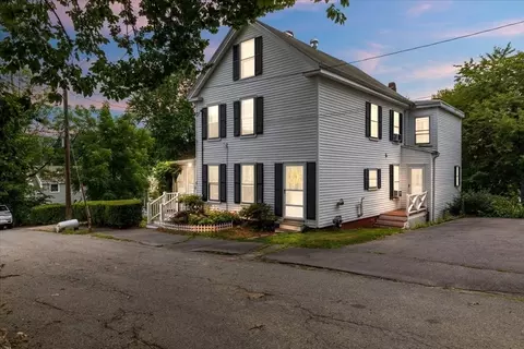 6 Tremont Ave, Amesbury, MA 01913