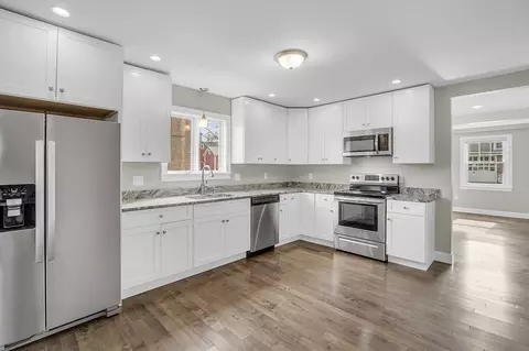 7 Townsend St #A, Pepperell, MA 01463