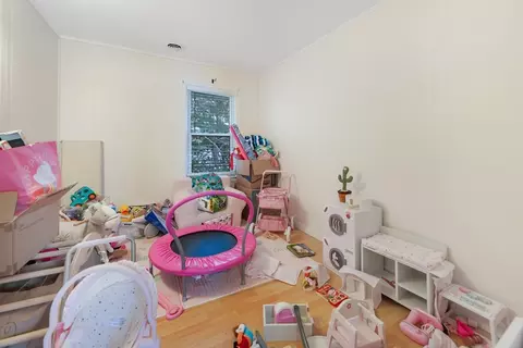 Bedroom - 39 Taber St, Fairhaven, MA 02719 photo 4 of 4
