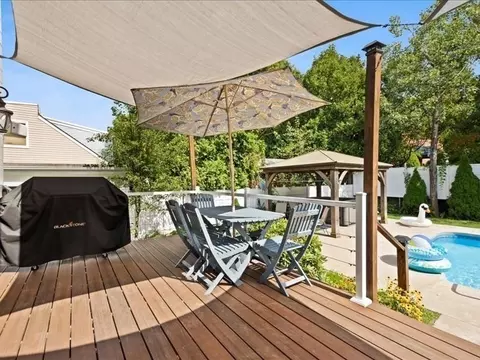 Exterior - 32 Eustis St, Saugus, MA 01906 photo 6 of 9