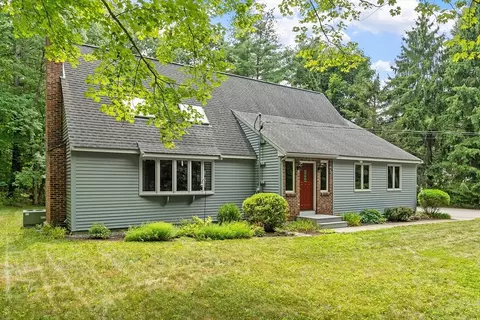 624 Old Harvard Rd, Boxborough, MA 01719