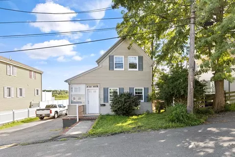100 Crystal Ave, Revere, MA 02151