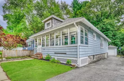 2322 Centre St, Boston, MA 02132