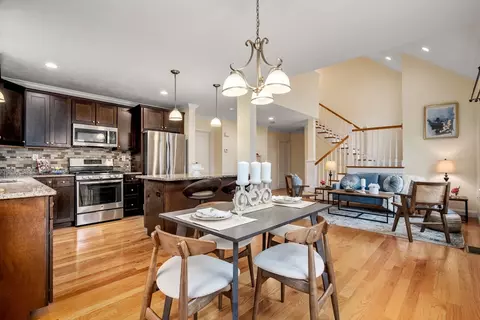 2 Commodore Way #2, Westford, MA 01886