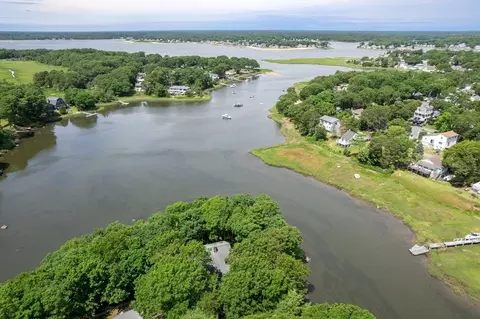 View/Area - 13 Edgewater Dr, Wareham, MA 02571 photo 1 of 6