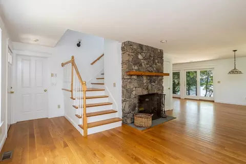 Living - 13 Edgewater Dr, Wareham, MA 02571 photo 4 of 6