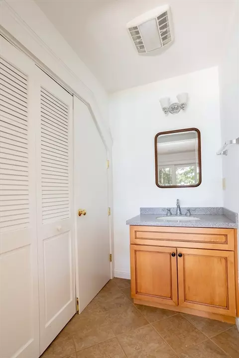 Bath - 13 Edgewater Dr, Wareham, MA 02571 photo 4 of 4