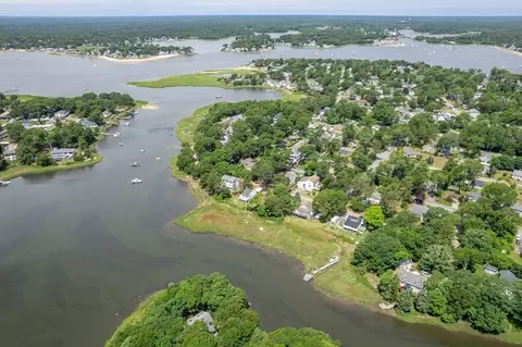 View/Area - 13 Edgewater Dr, Wareham, MA 02571 photo 5 of 6