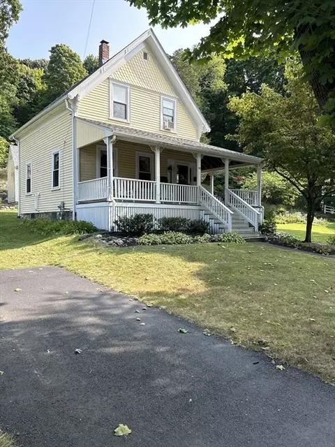 61 Beal St, Hingham, MA 02043