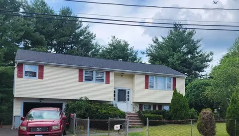 35 Delorenzo Dr, Randolph, MA 02368
