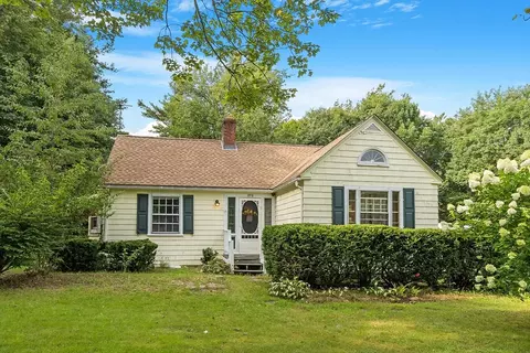 898 Pearl St, Gardner, MA 01440