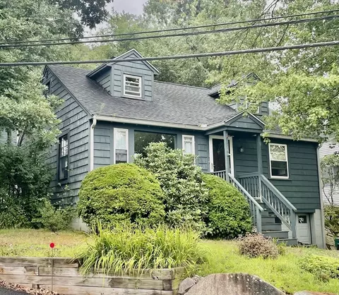 10 Beech St, Billerica, MA 01821