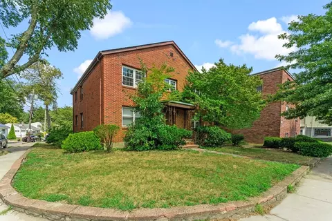 728 Cummins Hwy #8, Boston, MA 02126