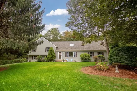 50 Great Woods Rd, Plymouth, MA 02360