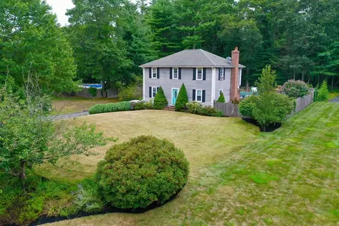 65 Peter Rd, Plymouth, MA 02360