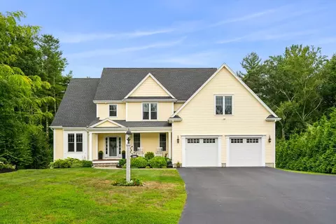 206 Hannah Dr, Whitinsville, MA 01588