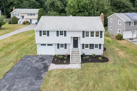 37 Burning Tree Rd, Natick, MA 01760 photo 4