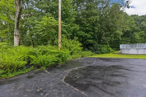23 Aurora St, Worcester, MA 01607 photo 2