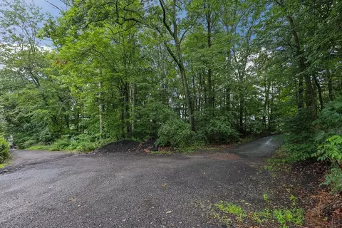 9 Beckland St, Worcester, MA 01607 photo 4