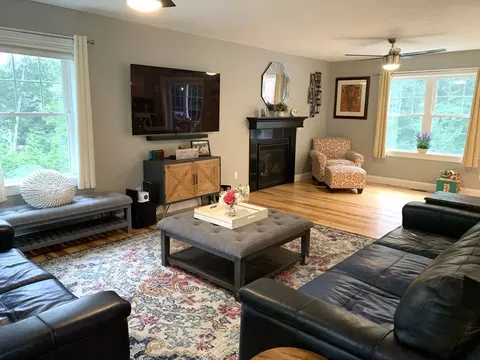 Living - 39 Davidson Rd, Charlton, MA 01507 photo 2 of 2