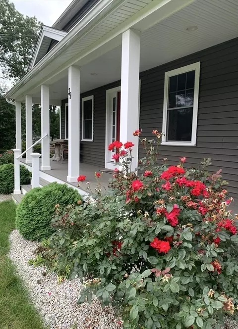 Exterior - 39 Davidson Rd, Charlton, MA 01507 photo 2 of 6