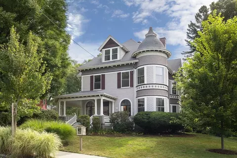 49 Russell Ave, Watertown, MA 02472
