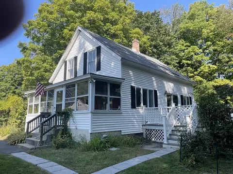 28 Piper St, Leominster, MA 01453