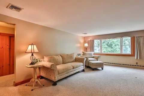 18 Maple St, Hudson, MA 01749 photo 6