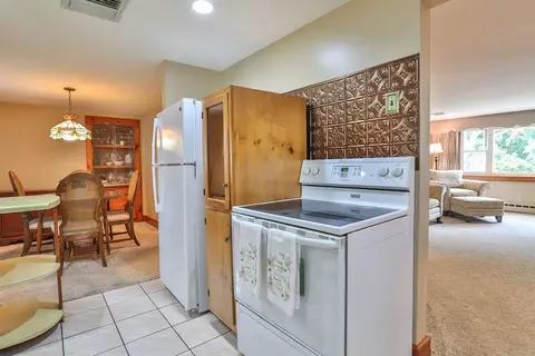 18 Maple St, Hudson, MA 01749 photo 11