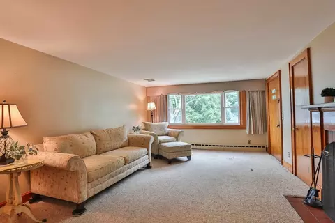 18 Maple St, Hudson, MA 01749 photo 4
