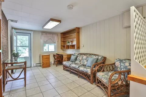 18 Maple St, Hudson, MA 01749 photo 9