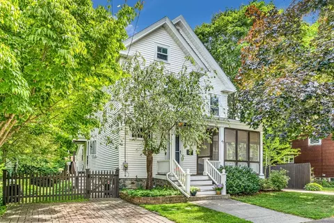 47 Brooks St, Maynard, MA 01754