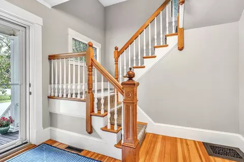 Entry Way - 47 Brooks St, Maynard, MA 01754 photo 2 of 3
