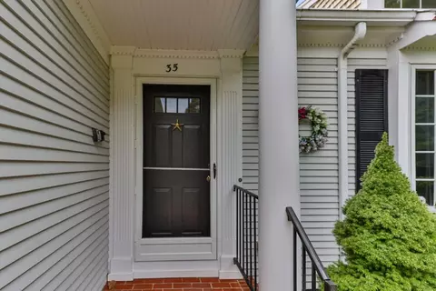 Exterior - 35 Regatta Dr, Barnstable, MA 02632 photo 2 of 5