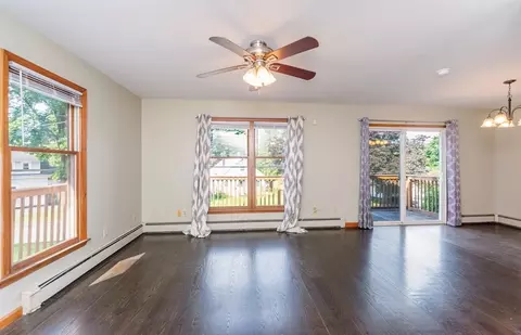 23 Maple St, Clinton, MA 01510 photo 10