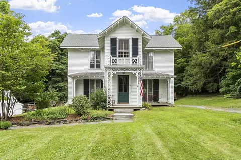 24 Maple St, Sterling, MA 01564