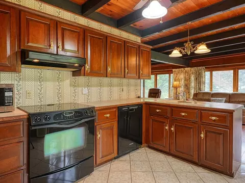 Kitchen - 47 Mechanic St, Upton, MA 01568 photo 2 of 3