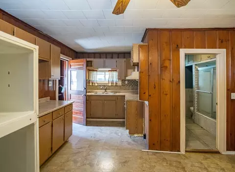 12 Brookline St, Webster, MA 01570 photo 4