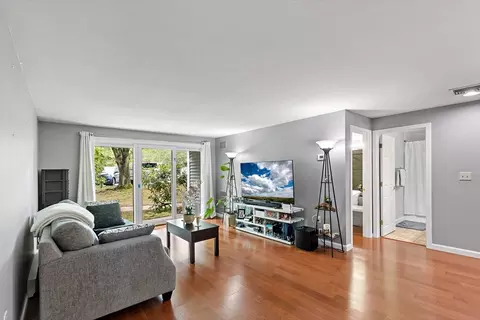7 Marc Dr #7B1, Plymouth, MA 02360