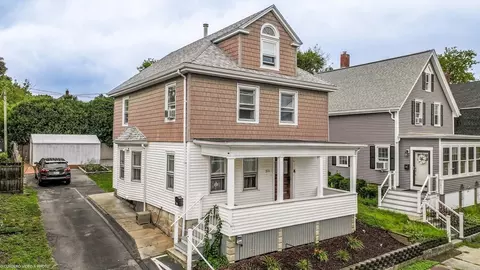 279 Palmer St, New Bedford, MA 02740