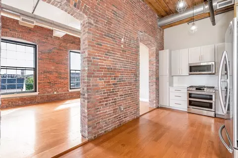 491 Dutton St #413, Lowell, MA 01854 photo 6