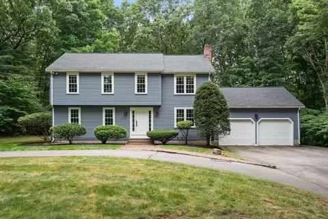 83 King St, Norfolk, MA 02056