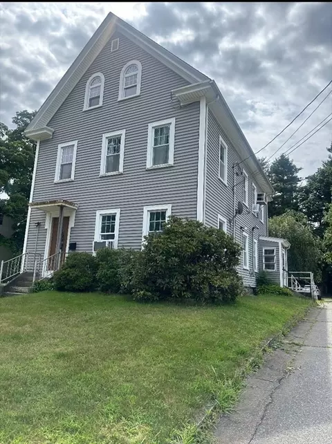 334 W Britannia St, Taunton, MA 02780