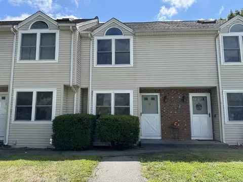 419 Chelmsford St #6, Lowell, MA 01851