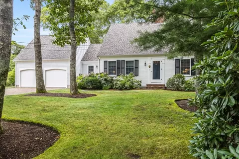 204 Crystal Lake Rd, Barnstable, MA 02655