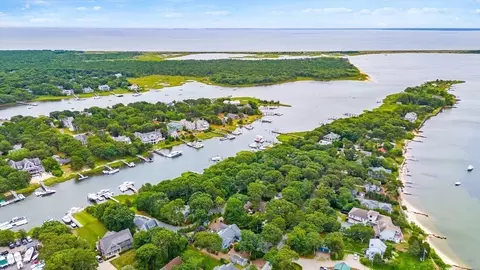 8 Seconsett Point Rd, Mashpee, MA 02649 photo 33